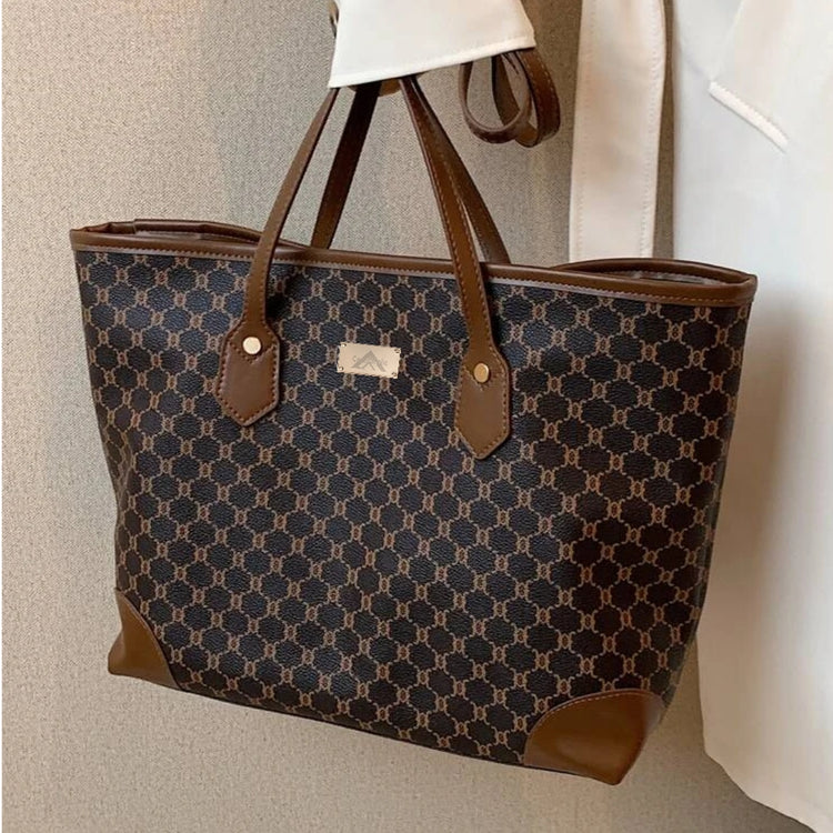 "SHOPPERBAG with Letter Graphic"