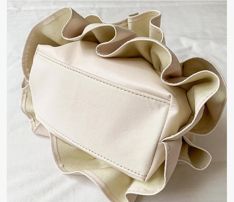 "PU-Leather Ruffles Shoulderbag"